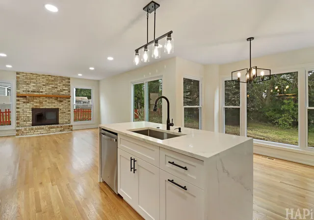 Photo 3 of Single family home for sale at 275 Farmhill Dr, Algonquin, IL 60102 | MLS# 12779759 | Listing updated on 2026-10-07