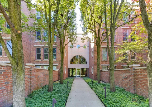 Condo for sale at 360 Green Bay Rd #1D, Winnetka, IL 60093 | MLS# 12779783