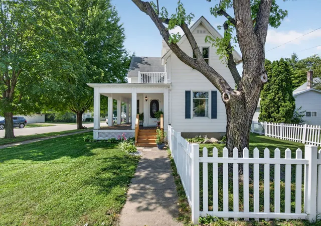 Photo 3 of Single family home for sale at 105 N Main St, Seneca, IL 61360 | MLS# 12779789 | Listing updated on 2026-10-07