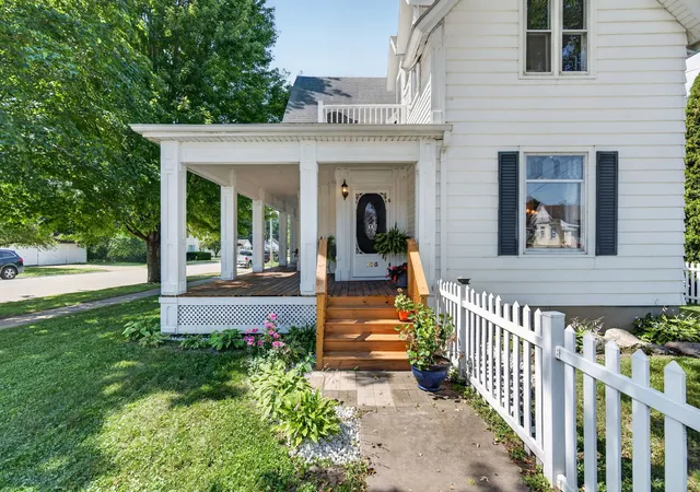 Photo 3 of Single family home for sale at 105 N Main St, Seneca, IL 61360 | MLS# 12779789 | Listing updated on 2026-10-07