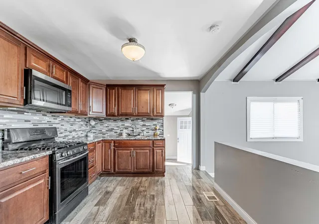 Photo 4 of Single family home for sale at 16332 Kedzie Ave, Markham, IL 60428 | MLS# 12779790 | Listing updated on 2026-10-07
