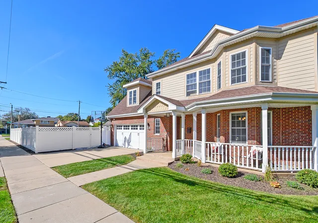 Photo 1 of Single family home for sale at 3348 W 99th Street, Evergreen Park, IL 60805 | MLS# 12779793 | Listing updated on 2026-10-16