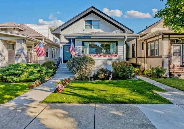 Photo 1 of Single family home for sale at 5210 W Dakin St, Chicago, IL 60641 | MLS# 12779800 | Listing updated on 2026-10-19