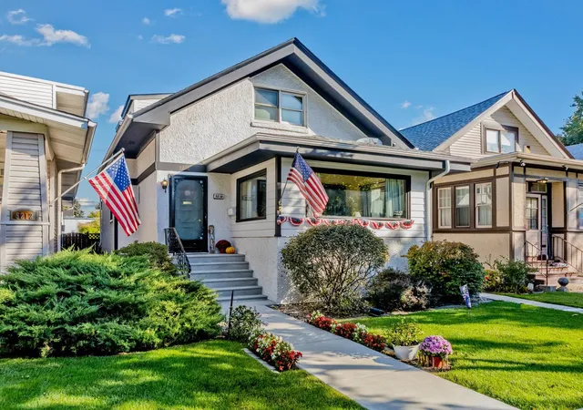 Photo 2 of Single family home for sale at 5210 W Dakin St, Chicago, IL 60641 | MLS# 12779800 | Listing updated on 2026-10-19