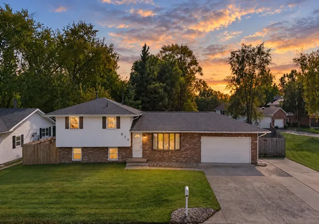 Photo 1 of Single family home for sale at 914 North Dr, Rantoul, IL 61866 | MLS# 12779804 | Listing updated on 2026-10-09