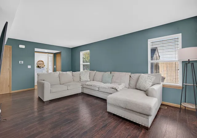 Photo 4 of House for sale at 3622 Harms Rd, Joliet, IL 60435 | MLS# 12779816 | Listing updated on 2026-10-07