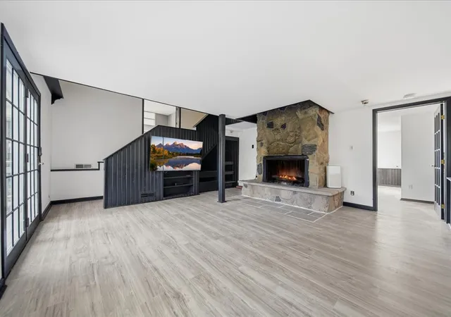 Photo 3 of Single family home for sale at 7276 E Oak Dr, Stillman Valley, IL 61084 | MLS# 12779824 | Listing updated on 2026-10-09
