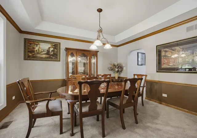 Photo 3 of Single family home for sale at 2559 Walnut Ave, Geneva, IL 60134 | MLS# 12779827 | Listing updated on 2026-10-09