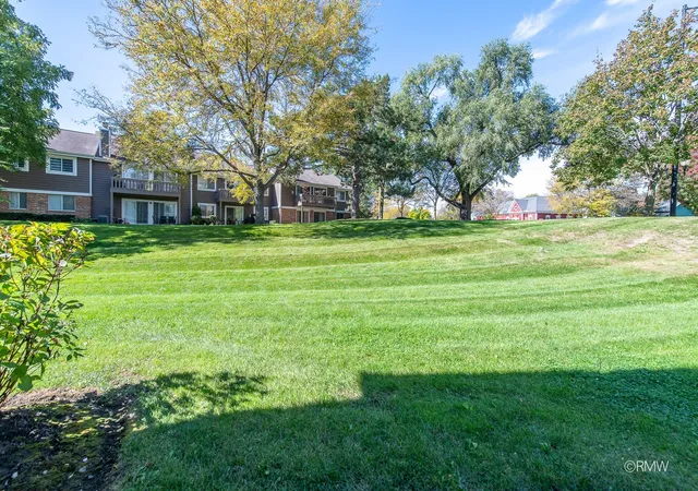 Photo 3 of Condo for sale at 26 Stanton Ct #D-1, Schaumburg, IL 60193 | MLS# 12779828 | Listing updated on 2026-10-09
