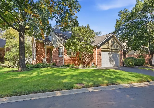 Photo 1 of Townhouse for sale at 576 Shagbark Dr, Elgin, IL 60123 | MLS# 12779832 | Listing updated on 2026-10-07