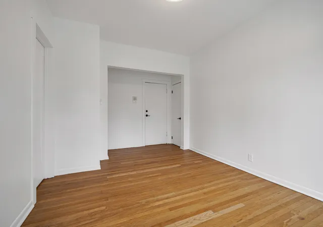 Photo 1 of Condo for sale at 4310 N Clarendon Ave #1021, Chicago, IL 60613 | MLS# 12779836 | Listing updated on 2026-10-07