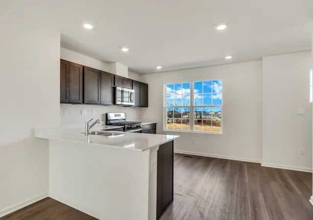 Photo 3 of Townhouse for sale at 409 Lakeshore Ct, Saint Charles, IL 60174 | MLS# 12779847 | Listing updated on 2026-10-07