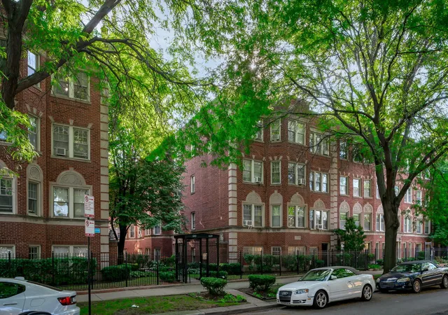 Condo for sale at 6131 N Hoyne Ave #G, Chicago, IL 60659 | MLS# 12779849