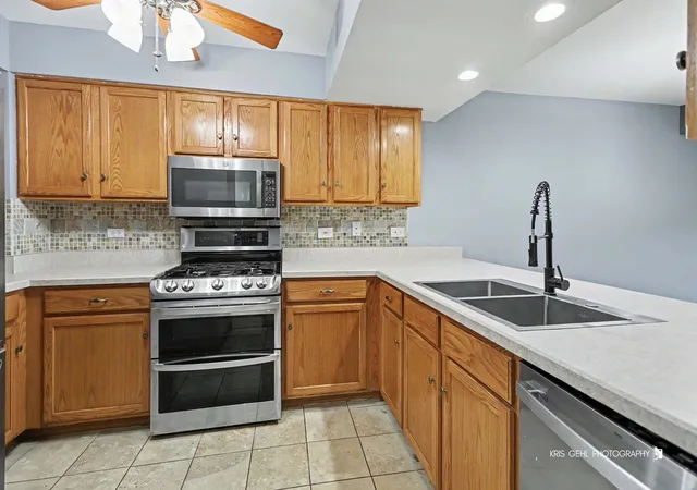 Photo 3 of Townhouse for sale at 1724 Court St, Mc Henry, IL 60050 | MLS# 12779869 | Listing updated on 2026-10-07