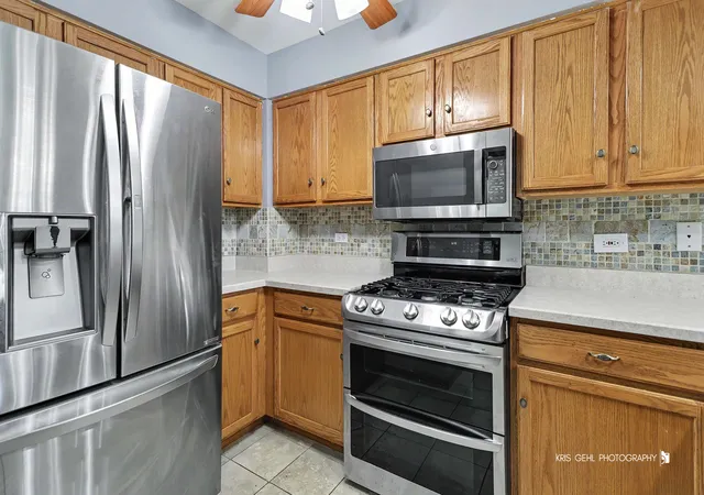 Photo 4 of Townhouse for sale at 1724 Court St, Mc Henry, IL 60050 | MLS# 12779869 | Listing updated on 2026-10-07
