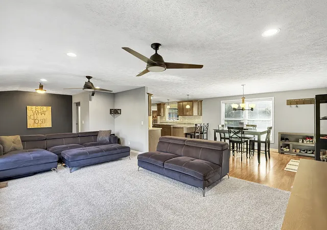 Photo 4 of Single family home for sale at 6011 Stevens St, Byron, IL 61010 | MLS# 12779909 | Listing updated on 2026-10-08