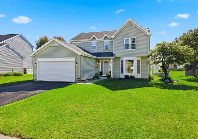 Photo 1 of Single family home for sale at 997 Village Rd, Crystal Lake, IL 60014 | MLS# 12779911 | Listing updated on 2026-10-08