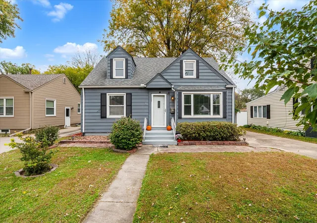 Single family home for sale at 41 Blackhawk Hills Dr, Rock Island, IL 61201 | MLS# 12779925