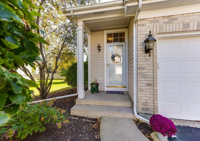 Photo 2 of Townhouse for sale at 1201 W Danbury Dr, Cary, IL 60013 | MLS# 12779937 | Listing updated on 2026-10-08