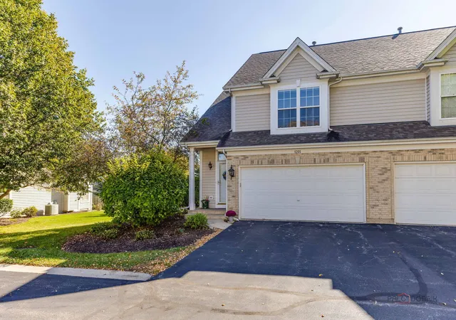Photo 3 of Townhouse for sale at 1201 W Danbury Dr, Cary, IL 60013 | MLS# 12779937 | Listing updated on 2026-10-08