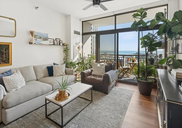 Photo 1 of Condo for sale at 1322 S Prairie Ave #1706, Chicago, IL 60605 | MLS# 12779949 | Listing updated on 2026-10-09