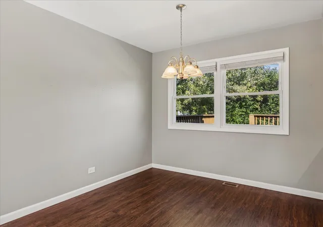 Photo 3 of Single family home for sale at 990 Brush Hl Ln, Lake Zurich, IL 60047 | MLS# 12779952 | Listing updated on 2026-10-08