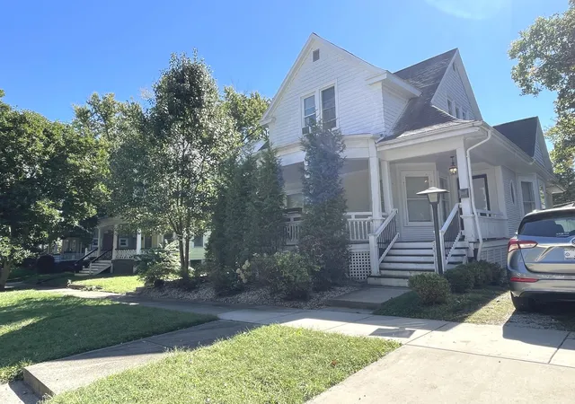 Photo 2 of Multi family home for sale at 1211 E Jefferson St, Bloomington, IL 61701 | MLS# 12779965 | Listing updated on 2026-10-08