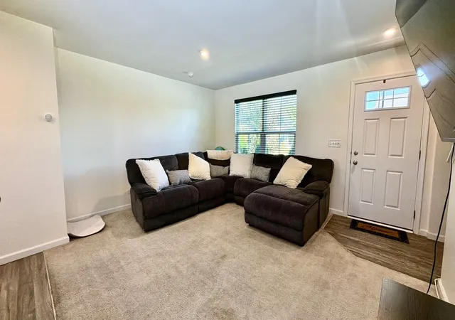 Photo 2 of Single family home for sale at 1907 Carriage Ln, Joliet, IL 60433 | MLS# 12779981 | Listing updated on 2026-10-08