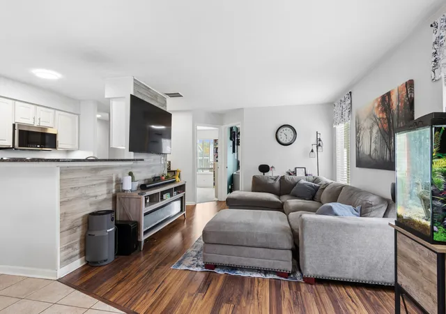 Photo 2 of Single family home for sale at 156 Sycamore Ave, Streamwood, IL 60107 | MLS# 12779991 | Listing updated on 2026-10-22