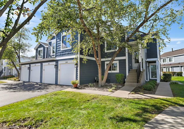 Photo 2 of Condo for sale at 1002 Boston Cir #1002, Schaumburg, IL 60193 | MLS# 12779995 | Listing updated on 2026-10-09