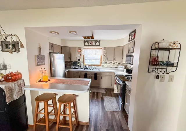 Photo 4 of Single family home for sale at 204 Towne St, Morrison, IL 61270 | MLS# 12779998 | Listing updated on 2026-10-09