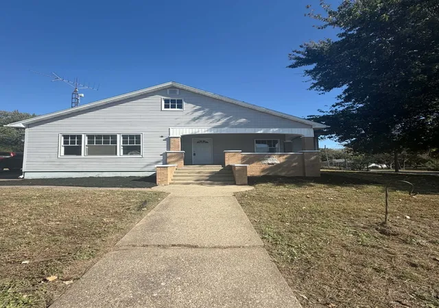 Photo 1 of Single family home for sale at 3648 Poplar St, Thompsonville, IL 62890 | MLS# 12780023 | Listing updated on 2026-10-13