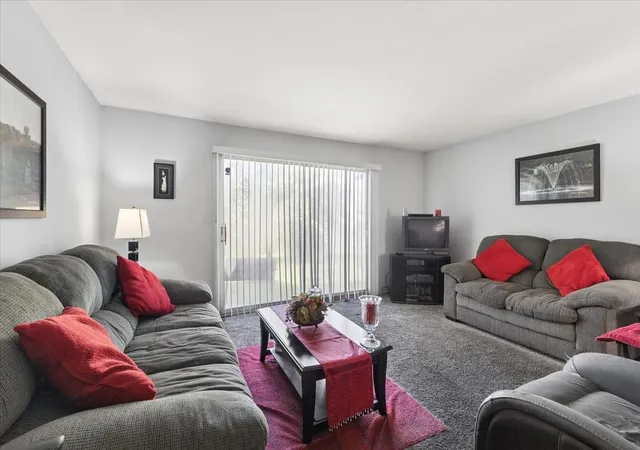 Photo 3 of Single family home for sale at 3740 176th Place, Country Club Hills, IL 60478 | MLS# 12780035 | Listing updated on 2026-10-08