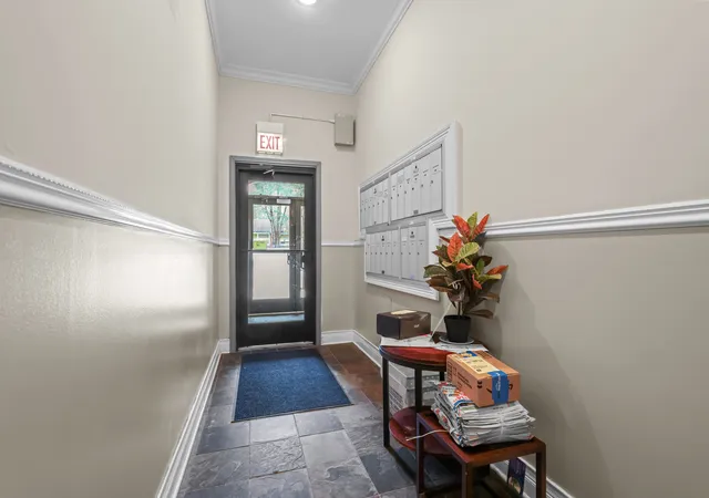 Photo 2 of Condo for sale at 5300 N Lincoln Ave #3C, Chicago, IL 60625 | MLS# 12780039 | Listing updated on 2026-10-08