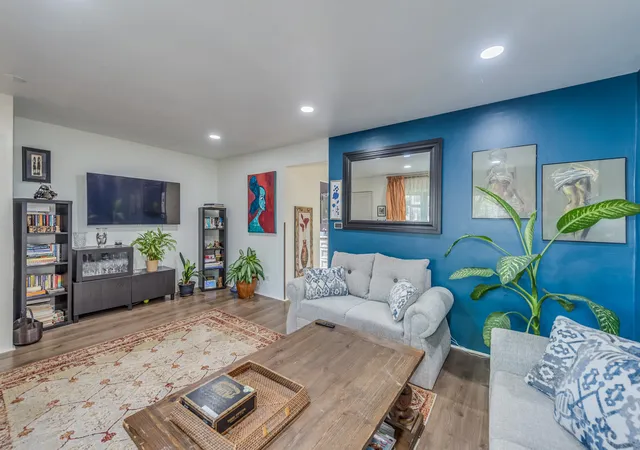 Photo 4 of Single family home for sale at 3218 N Nagle Ave, Chicago, IL 60634 | MLS# 12780052 | Listing updated on 2026-10-09