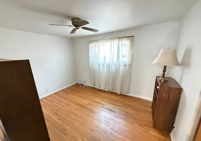 Photo 4 of Single family home for sale at 4821 S Leamington Ave, Chicago, IL 60638 | MLS# 12780057 | Listing updated on 2026-10-08