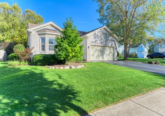 Photo 2 of Single family home for sale at 2006 Glenridge Ct, Plainfield, IL 60586 | MLS# 12780061 | Listing updated on 2026-10-08