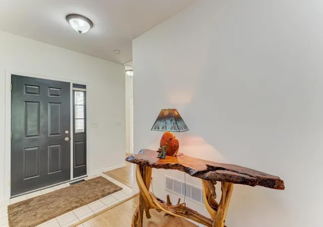 Photo 3 of Single family home for sale at 2006 Glenridge Ct, Plainfield, IL 60586 | MLS# 12780061 | Listing updated on 2026-10-08
