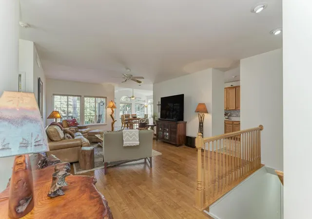 Photo 4 of Single family home for sale at 2006 Glenridge Ct, Plainfield, IL 60586 | MLS# 12780061 | Listing updated on 2026-10-08