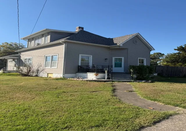 Photo 1 of Single family home for sale at 301 N State St, Christopher, IL 62822 | MLS# 12780066 | Listing updated on 2026-10-13