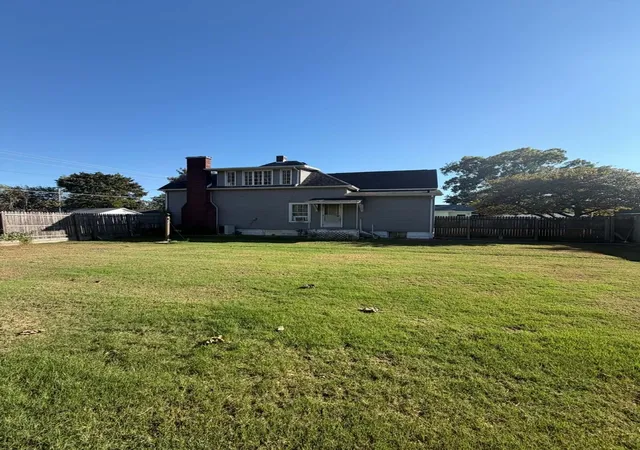 Photo 2 of Single family home for sale at 301 N State St, Christopher, IL 62822 | MLS# 12780066 | Listing updated on 2026-10-13