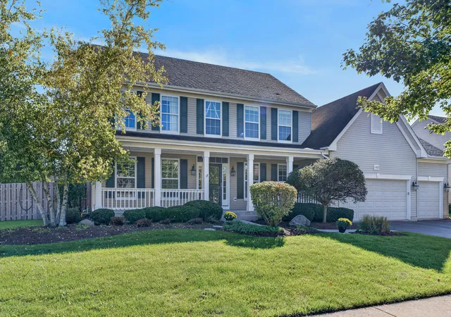 Photo 2 of Single family home for sale at 1763 Goldsboro Ln, Crystal Lake, IL 60014 | MLS# 12780070 | Listing updated on 2026-10-08