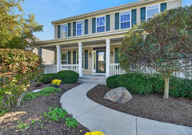 Photo 3 of Single family home for sale at 1763 Goldsboro Ln, Crystal Lake, IL 60014 | MLS# 12780070 | Listing updated on 2026-10-08