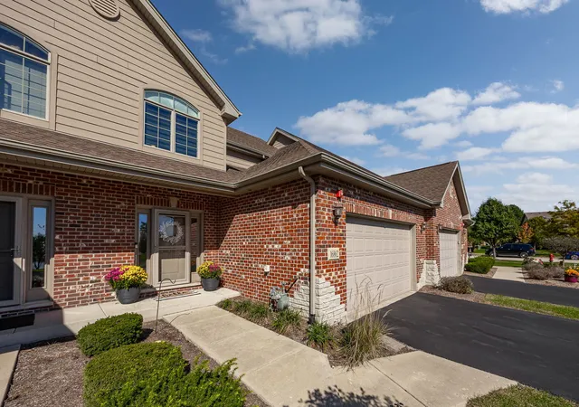 Photo 4 of Townhouse for sale at 16862 W Alpine St, Lockport, IL 60441 | MLS# 12780075 | Listing updated on 2026-10-09