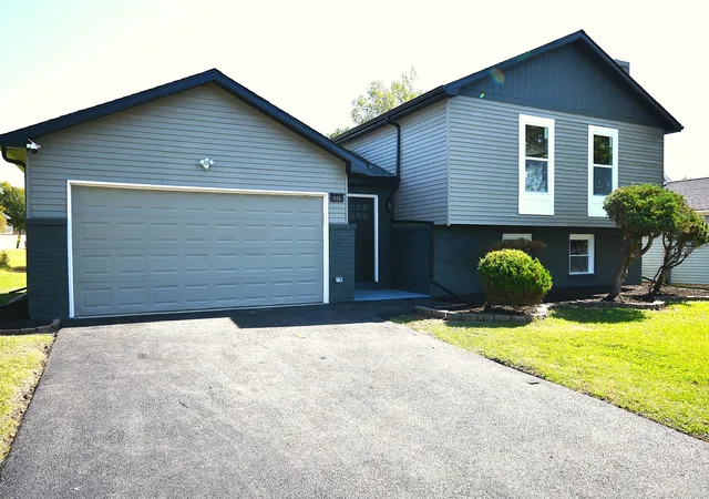 Photo 2 of Single family home for sale at 626 Old Frg Ln, University Park, IL 60484 | MLS# 12780076 | Listing updated on 2026-10-09
