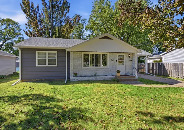 Photo 2 of Single family home for sale at 1907 4th St A, East Moline, IL 61244 | MLS# 12780080 | Listing updated on 2026-10-08