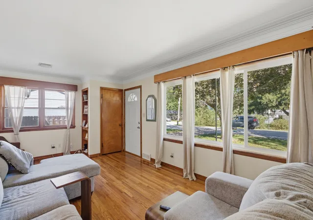 Photo 4 of Single family home for sale at 1907 4th St A, East Moline, IL 61244 | MLS# 12780080 | Listing updated on 2026-10-08