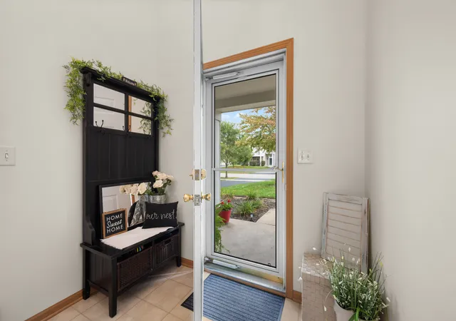 Photo 3 of Townhouse for sale at 88 Johnson Ct, North Aurora, IL 60542 | MLS# 12780084 | Listing updated on 2026-10-10