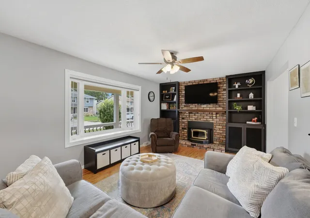 Photo 4 of Single family home for sale at 4480 Montclair Ct, Bettendorf, IA 52722 | MLS# 12780085 | Listing updated on 2026-10-10