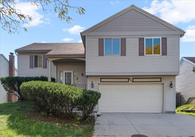 Photo 1 of Single family home for sale at 223 Augusta Dr, Vernon Hills, IL 60061 | MLS# 12780093 | Listing updated on 2026-10-08